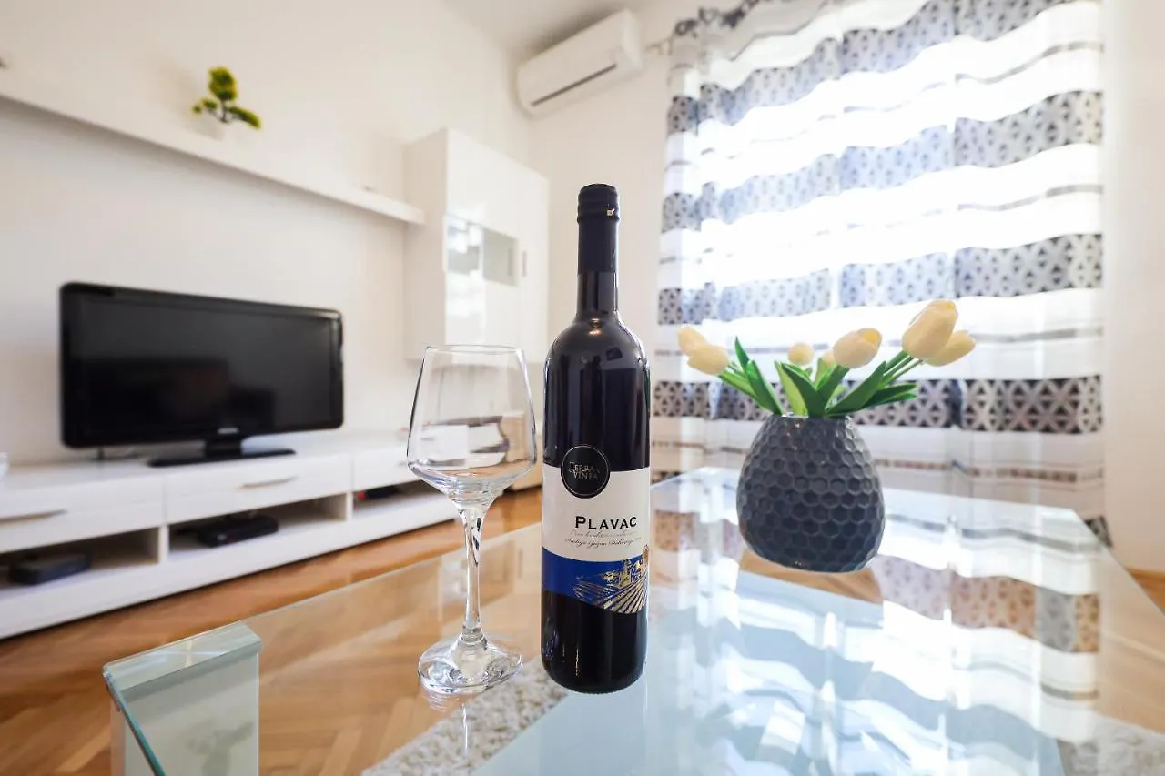 Zara City Center Apartment
