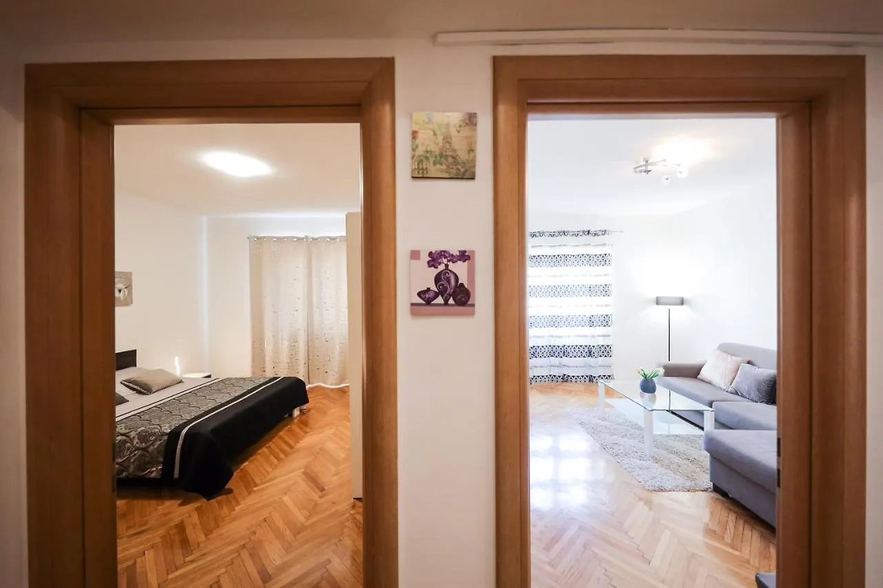 Zara City Center Apartment