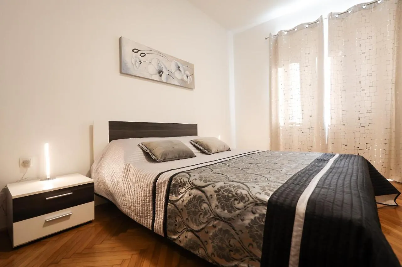Zara City Center Apartment 0*, Zadar